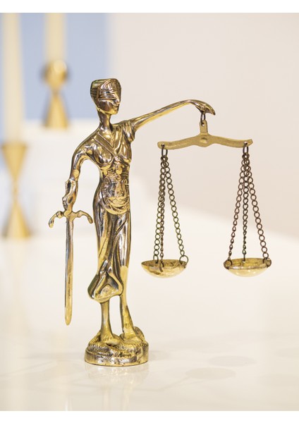 Pirinç Döküm Adalet Heykeli (Themis Heykeli)