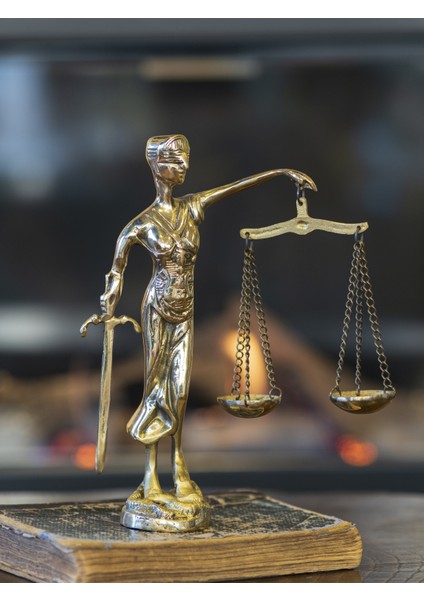 Pirinç Döküm Adalet Heykeli (Themis Heykeli)