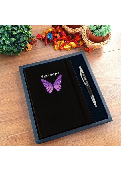 Kişiye Özel Mor Kelebek Motifli Kutulu Ajanda ve Kalem Seti (PRM407