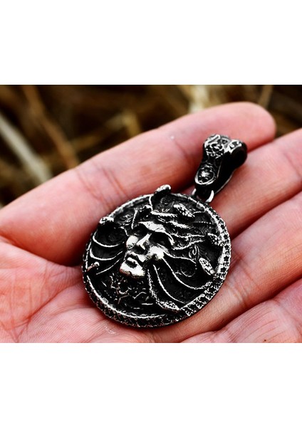 Çift Taraflı Kullanım Antik Renk Paslanmaz Çelik Yılan Detaylı Medusa Kolye modelleri