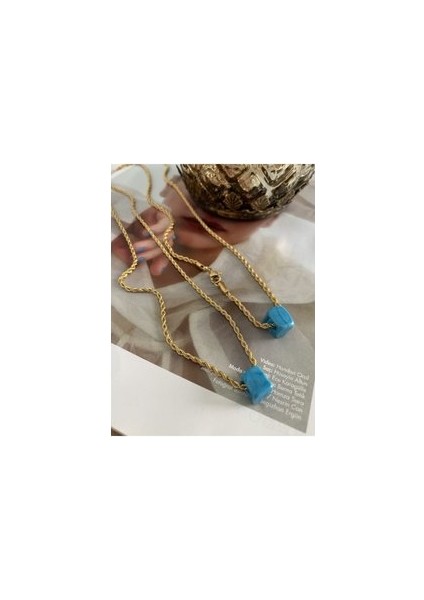 Kadın Altın Renkli Nostalji Burgu Kolye