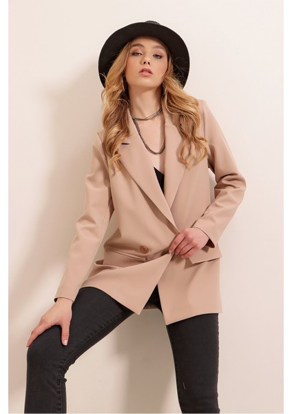 Zara Sivri Yaka Astarsız Ceket fiyatları