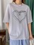 Kadın Çizgili Figür Kalp T-Shirt Have A Holiday Baskılı 4