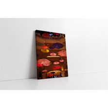 Tablosan Tavanda Asılı Şemsiyeler Kanvas Tablo