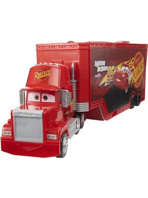 Disney Pixar Cars Dönüştürülebilir Mack Oyun Seti HDC75