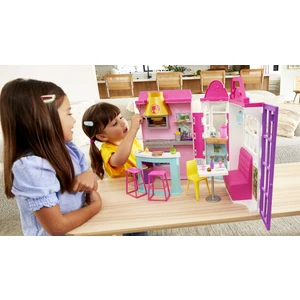 Barbie'nin Restoranı Oyun Seti, 30'dan Fazla Parçası ve 6 Farklı Oyun Alanı Ile, 3-7 Yaş Arası Kızlar Için GXY72