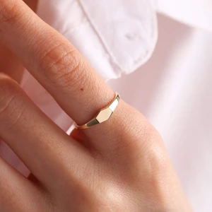 Sembol Gold 14K Altın Şövalye Yüzük (Kişiselleştir) Beşgen 0,4 cm