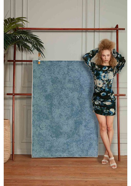 Halı Dekoratif Özel Tasarım Modern İnce Yıkanabilir 800 Gr /M2 Kaymaz Taban Trend Halı fiyatları