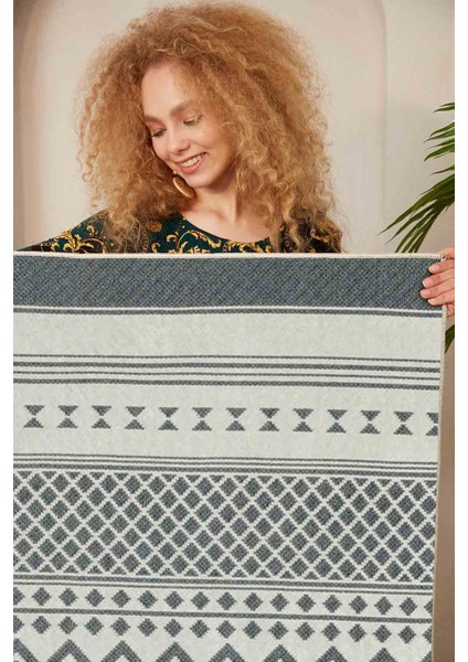 Halı Dekoratif Özel Tasarım Modern İnce Yıkanabilir 800 Gr /M2 Kaymaz Taban Trend Halı modelleri