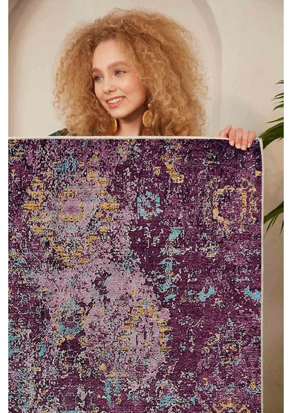 Halı Dekoratif Özel Tasarım Modern İnce Yıkanabilir 800 Gr /M2 Kaymaz Taban Trend Halı modelleri