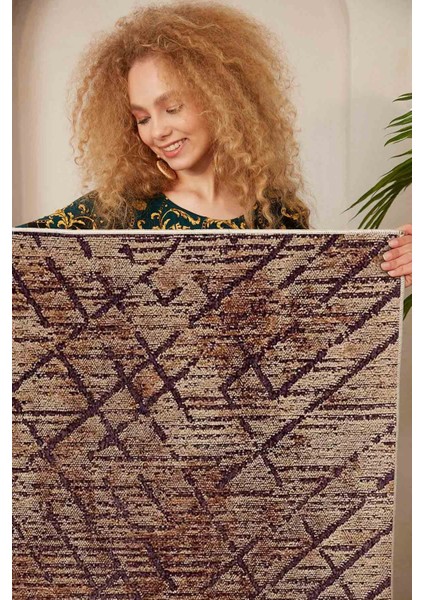Halı Dekoratif Özel Tasarım Modern İnce Yıkanabilir 800 Gr /M2 Kaymaz Taban Trend Halı modelleri