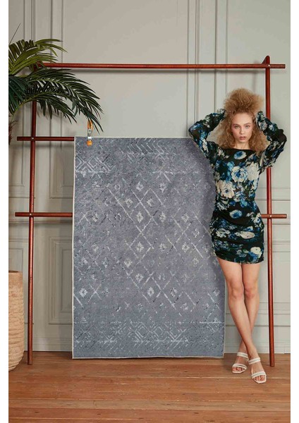 Halı Dekoratif Özel Tasarım Modern İnce Yıkanabilir 800 Gr /M2 Kaymaz Taban Trend Halı fiyatları