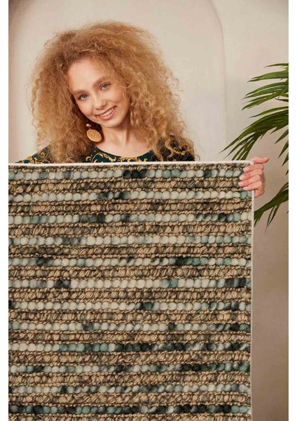 Halı Dekoratif Özel Tasarım Modern İnce Yıkanabilir 800 Gr /M2 Kaymaz Taban Trend Halı modelleri