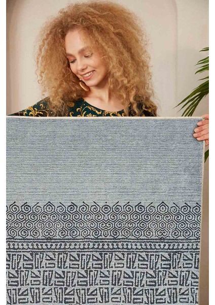 Halı Dekoratif Özel Tasarım Modern İnce Yıkanabilir 800 Gr /M2 Kaymaz Taban Trend Halı modelleri