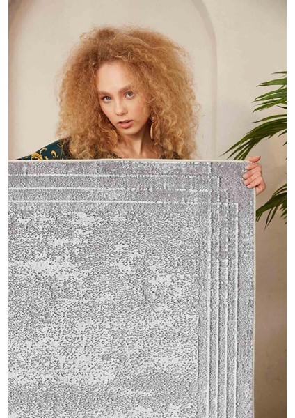 Halı Dekoratif Özel Tasarım Modern İnce Yıkanabilir 800 Gr /M2 Kaymaz Taban Trend Halı modelleri