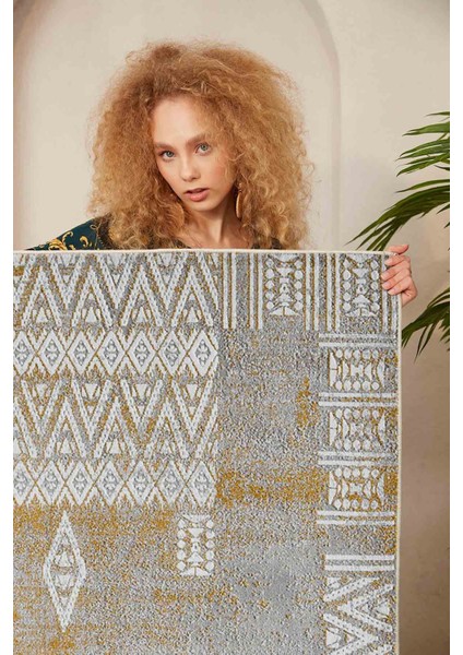 Halı Dekoratif Özel Tasarım Modern İnce Yıkanabilir 800 Gr /M2 Kaymaz Taban Trend Halı modelleri