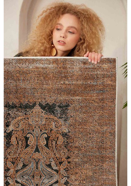 Halı Dekoratif Özel Tasarım Modern İnce Yıkanabilir 800 Gr /M2 Kaymaz Taban Trend Halı modelleri