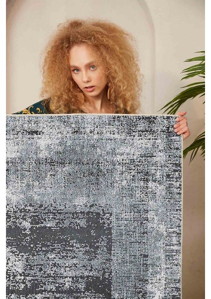 Halı Dekoratif Özel Tasarım Modern İnce Yıkanabilir 800 Gr /M2 Kaymaz Taban Trend Halı modelleri