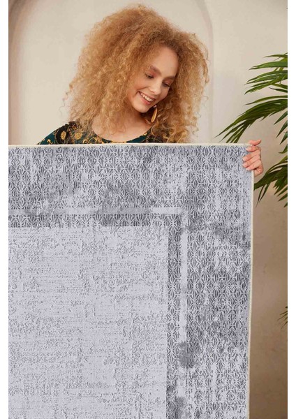 Halı Dekoratif Özel Tasarım Modern İnce Yıkanabilir 800 Gr /M2 Kaymaz Taban Trend Halı modelleri