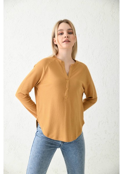 Camel Düğme Detaylı Örme Bluz