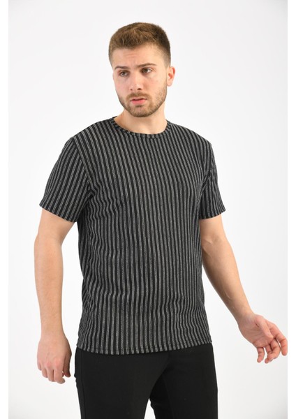 Siyah Bisiklet Yaka Kısa Kollu T-Shirt fiyatları