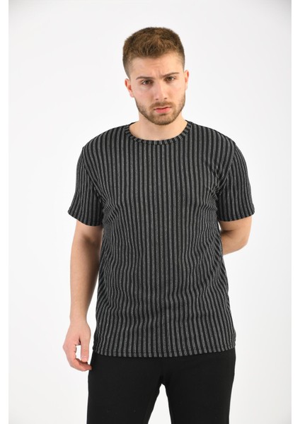 Siyah Bisiklet Yaka Kısa Kollu T-Shirt modelleri