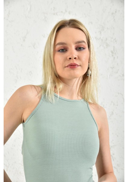 Su Yeşili Halter Yaka Çıtçıtlı Body