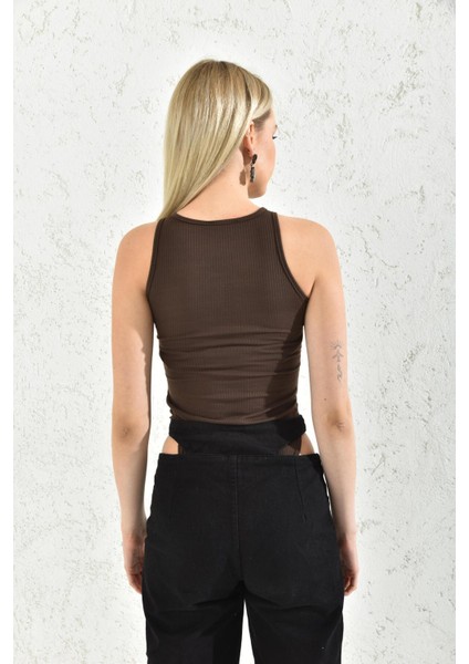 Kahverengi Halter Yaka Çıtçıtlı Body fırsatları