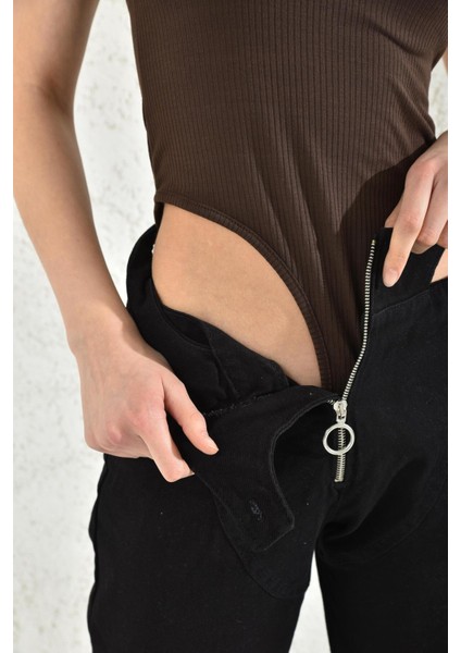 Kahverengi Halter Yaka Çıtçıtlı Body indirimleri