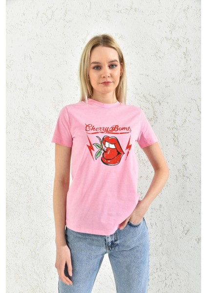 Pembe Bisiklet Yaka Baskı Detaylı T-Shirt
