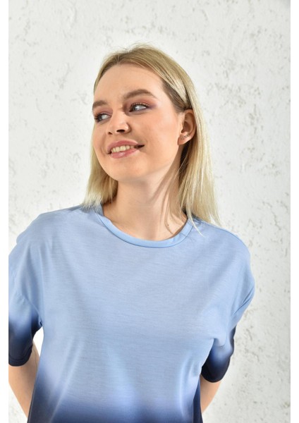 Mavi Bloklu Kısa Kollu T-Shirt