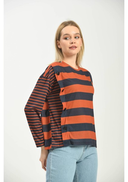 Lacivert Düğme Detaylı Çizgili Örme T-Shirt fiyatları