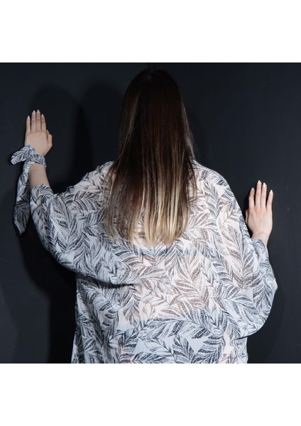 Paredora Simli Yaprak Desenli Beyaz Kimono Pareo