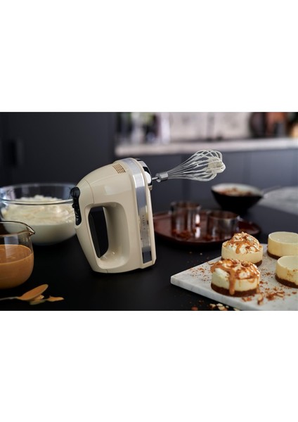 Kitchenaid 9 Hızlı El Mikseri 5KHM9212 Almond Cream-EAC