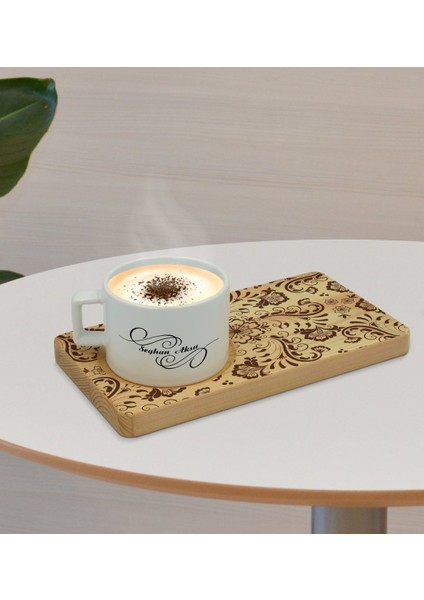 Kişiye Özel Retro Motif Tasarımlı Doğal Ahşap Tabaklı Seramik Fincan Sunum Seti Model 3