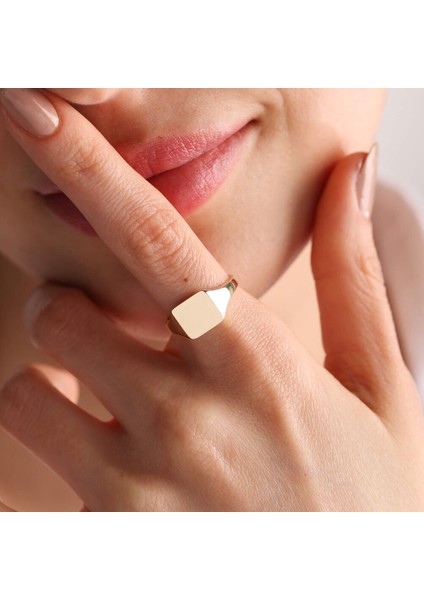 14K Altın Şövalye Yüzük (Kişiselleştir) Kare 0,9 cm