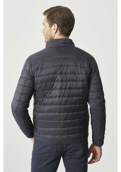 ALTINYILDIZ CLASSICS Erkek Lacivert Standart Fit Ultra Hafif Soğuk Geçirmez Casual Mont