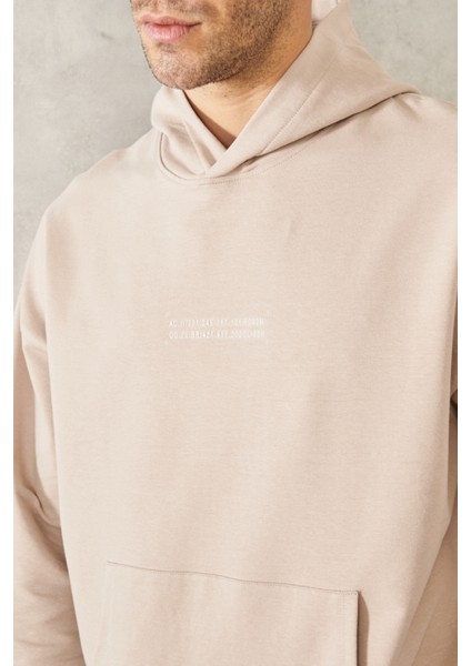 Erkek Bej Oversize Bol Kesim Kapüşonlu Yaka Baskılı Sweatshirt modelleri