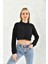 Siyah Polo Yaka Crop Bluz 1
