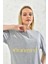 Gri Baskı Detay Kısa Kollu T-Shirt 4
