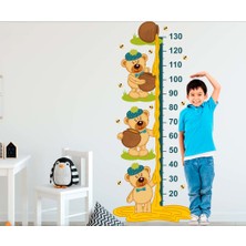 Tilki Dünyası Bal Toplayan Sevimli Ayıcıklar Boy Cetveli Sticker