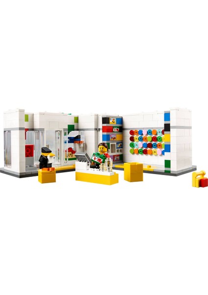 Exclusive 40145 Brand Retail Store