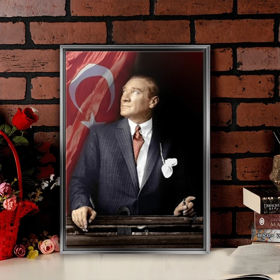 Dekorme Gümüş Çerçeveli Atatürk Bayrak Kanvas Tablo