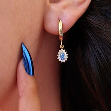 Akua Beyaz Taşlı Minimal Anturaj Damla Gümüş Küpe