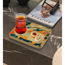 BK Kişiye Özel Doğal Ahşap Kaşıklı Sunum Tabağı ve Heybeli Çay Bardağı Hediye Seti - Model 3