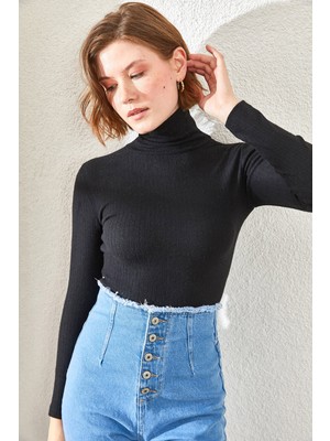 Oshebu Kadın Yumuşak Dokulu Balıkçı Yaka Slim Fit Bluz