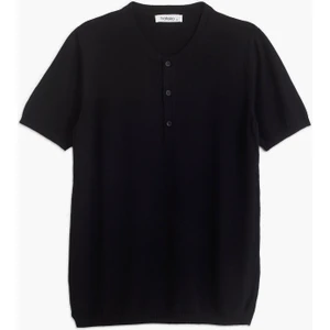 Siyah Triko Düğmeli Bisiklet Yaka Tişört