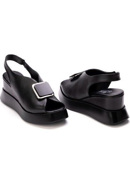 Kadın Siyah Günlük Yüksek Tabanlı Rahat ve Hafif Sandalet indirimleri