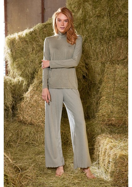 Balıkçı Yaka Lotus Çiçeği ve Çizgi Desenli Pijama Takımı 21123