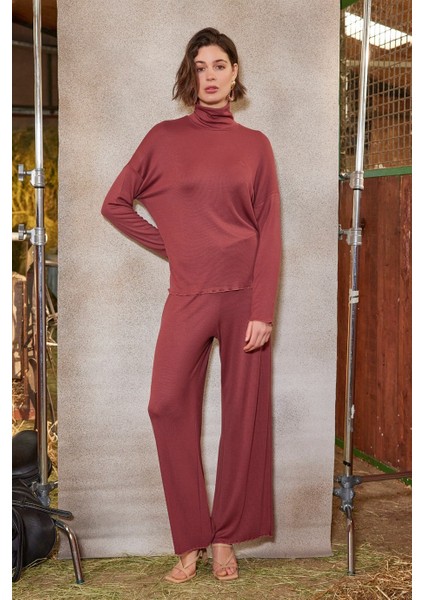 Balıkçı Yaka Çizgi Desenli Pijama Takımı 21133